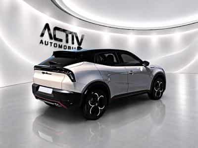 Alfa-Romeo JUNIOR 1.2 IBRIDA 145 SPECIALE E-DCT6 (2026) - Foto 7