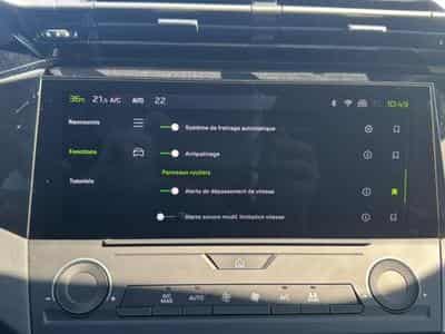 Peugeot 408 HYBRID 145 ALLURE E-DCS6 (2025) - Photo 13