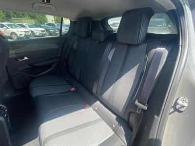 Peugeot 308 1.5 BLUEHDI 130 ALLURE EAT8 (2025) - Photo 13