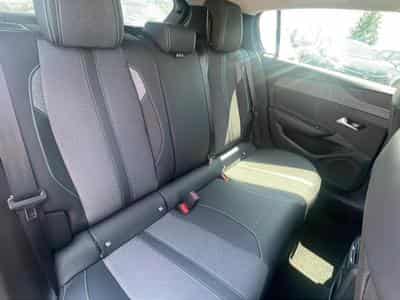 Peugeot 308 1.5 BLUEHDI 130 ALLURE EAT8 (2025) - Photo 15