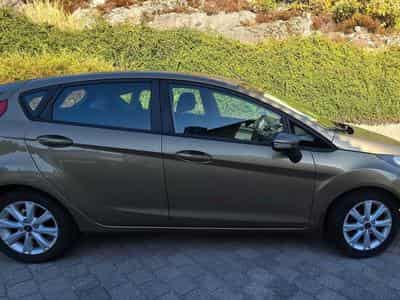Ford Fiesta 1.2 TDCI Titanium (2011) - Photo 1