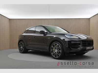 Porsche Cayenne Cayenne Turbo E-Hybrid Coupe*InnoDr*PCCB*PDCC (2024) - Photo 6