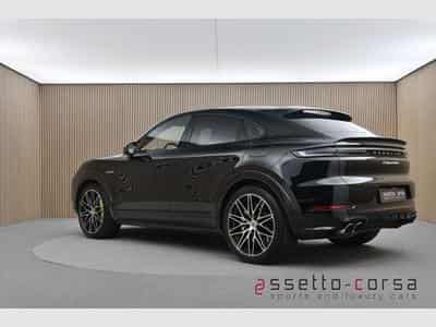 Porsche Cayenne Cayenne Turbo E-Hybrid Coupe*InnoDr*PCCB*PDCC (2024) - Photo 2