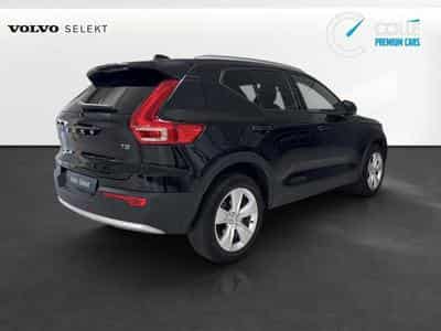 Volvo XC40 Core (2023) - Photo 2