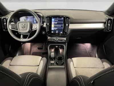 Volvo XC40 Core (2023) - Photo 7