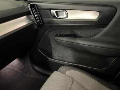 Volvo XC40 Core (2023) - Photo 13