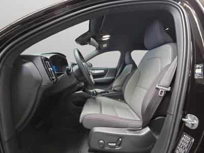 Volvo XC40 B3 Plus Dark / Essence 2026 (2025) - Photo 9