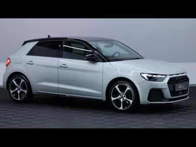 Audi A1 Sportback 30 TFSI S-Line S-tronic (2023) - Photo 3