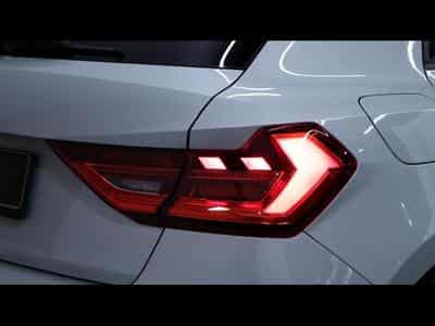 Audi A1 Sportback 30 TFSI S-Line S-tronic (2023) - Photo 10