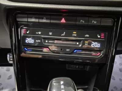 VW T-Roc T-Roc R 300 cv 4x4 Dsg Gps Cuir 1 main (2022) - Photo 15