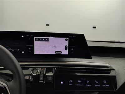Peugeot 3008 1.2 HYBRID 136cv e-DSC6 Allure Pack NAVI / FULL LED / CAMERA (2026) - Photo 11
