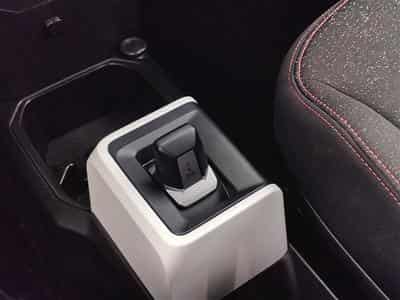 Dacia Spring 26.8 kWh Expression (2025) - Photo 12