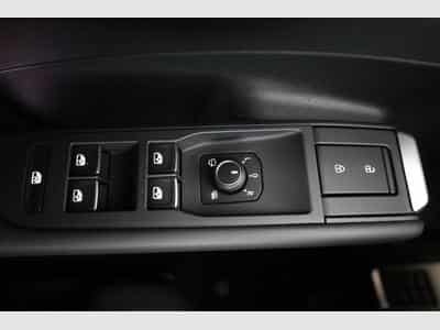 VW T-Roc 1.5 eTSI 110 kW R-Line (2026) - Foto 7