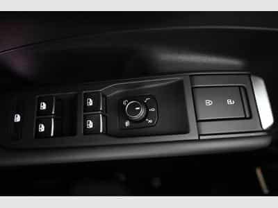 VW T-Roc 1.5 eTSI 110 kW R-Line (2026) - Foto 7