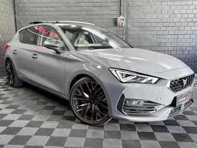Cupra Leon VZ 2.0 TSI 300CV *PANO *VSS* BEATS * CAM *  MATRIX * (2024) - Foto 3