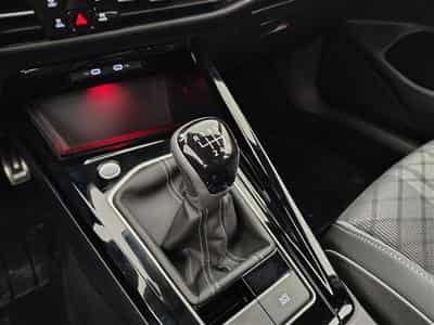 VW Golf 1.5 TSi 130Cv R-Line CARPLAY / FULL LED / ALU (2024) - Photo 12