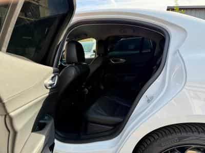 Alfa-Romeo Giulia 2.0 Turbo 280 AT Q4 Veloce (2019) - Foto 11