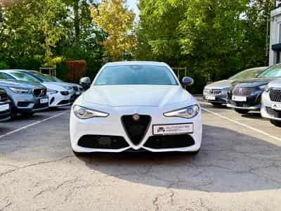 Alfa-Romeo Giulia 2.0 Turbo 280 AT Q4 Veloce (2019) - Foto 2