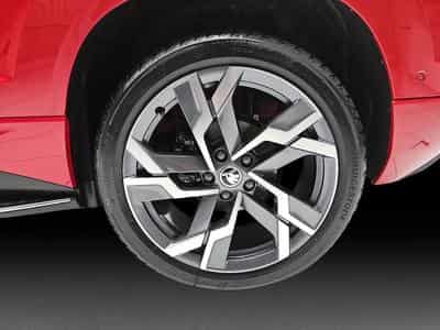 Skoda Karoq 1.5 TSi 150 DSG SPORTLINE (2026) - Foto 6