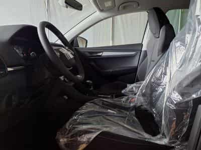 Skoda Karoq Selection 1.0 TSI 6-Gang (2026) - Photo 5