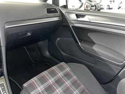 VW Golf VII 2.0 TSi GTi DSG (2019) - Foto 9