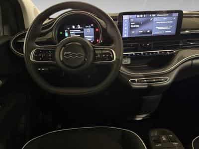 Fiat 500 500e 24 kWh LIMO (2024) - Foto 6