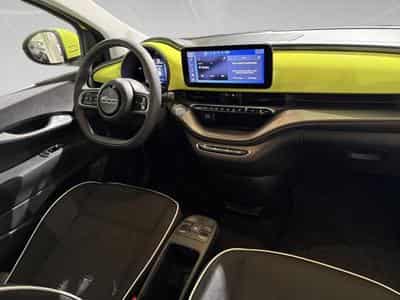 Fiat 500 500e 24 kWh LIMO (2024) - Foto 7