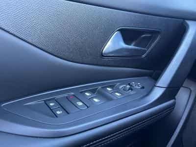 Peugeot 308 1.5 BLUEHDI 130 ALLURE EAT8 (2025) - Foto 14