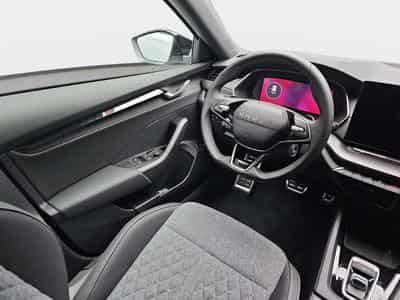 Skoda Octavia 2.0 TDi 150 DSG Sportline (2026) - Foto 8
