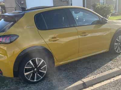 Peugeot 208 Gt line (2021) - Photo 1