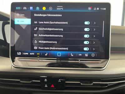 VW Golf Variant Life (2026) - Photo 11