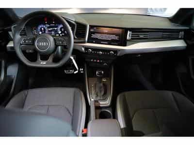 Audi A1 Sportback S Line (2024) - Foto 2