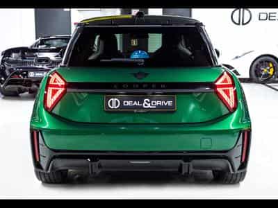 Mini Cooper E 3-DOOR PACK JOHN COOPER WORKS - PACK M - BRITISH RACING GR (2025) - Photo 4