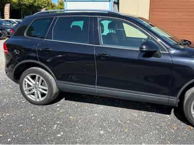 VW Touareg (2012) - Photo 1