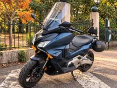 Honda Forza bleu nuit mat revision fait pneus ok (2023) - Foto 1