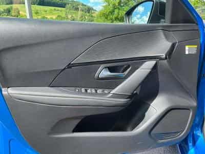 Peugeot 208 208 e 136 GT Pack GARANTIE JUSQU'A 36 MOIS (2022) - Photo 8