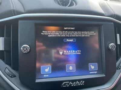 Maserati Ghibli S-Q4-3.0-V6-BITURBO-410PS - VENTE PRIVE (2015) - Foto 14