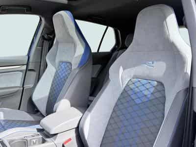VW Golf R (2026) - Photo 11