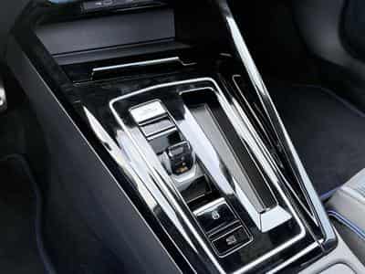 VW Golf R (2026) - Photo 14