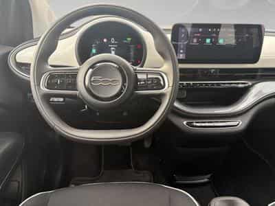 Fiat 500 500e 42 kWh LIMO (2024) - Foto 6