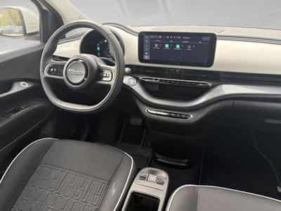 Fiat 500 500e 42 kWh LIMO (2024) - Foto 7
