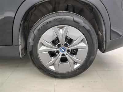 BMW iX1 66.5 kWh eDrive20 Business NAVI/FULL LED/JA17/PDC (2024) - Photo 6