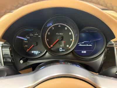 Porsche Macan 3.6 V6 TURBO (2014) - Photo 9