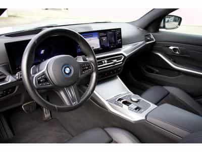 BMW 330 330e Aut. Pack M 19" HuD pack Innovation Driving Assistant (2024) - Foto 7