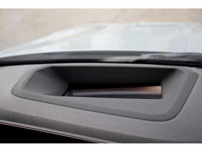 BMW 330 330e Aut. Pack M 19" HuD pack Innovation Driving Assistant (2024) - Foto 12