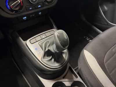 Hyundai i10 1.0 Sky AMT (2025) - Photo 11