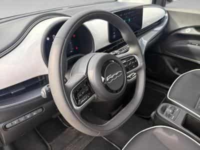Fiat 500 500e 42 kWh LIMO (2023) - Foto 8