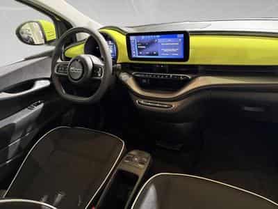 Fiat 500 500e 24 kWh LIMO (2024) - Foto 7