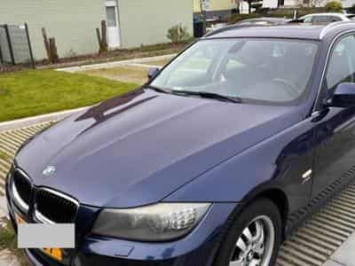BMW 320 touring xdrive (2011) - Photo 1