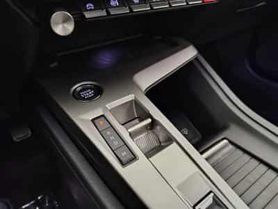Peugeot 408 1.2 Hybrid 136cv e-DCS6 Allure NAVI / FULL LED / CAMERA 360 (2025) - Photo 12
